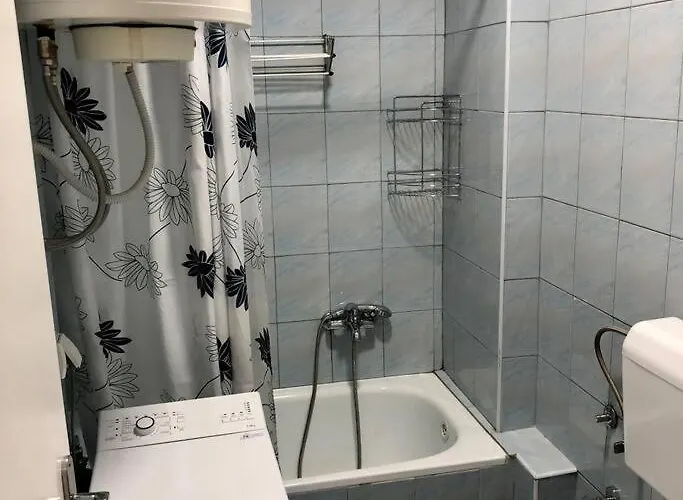 Apartmán Lovely 1-bedroom With Available Parking Kraljevo